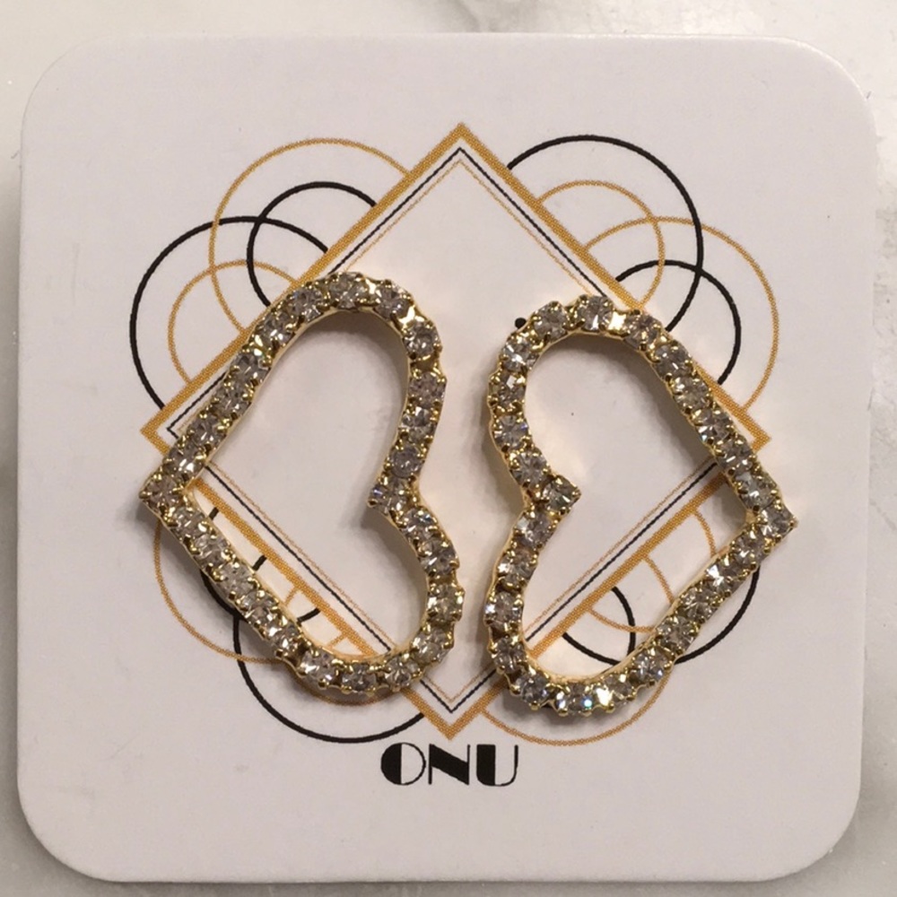 Heart earrings with crystals